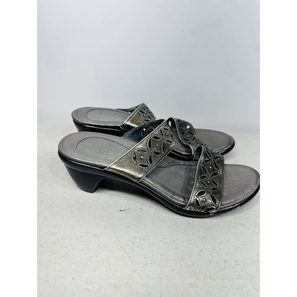 NAOT Strappy Slip On Wedge Sandals Womens Metallic Wedge Heel Cushioned Sz 39-8 - Picture 2 of 8